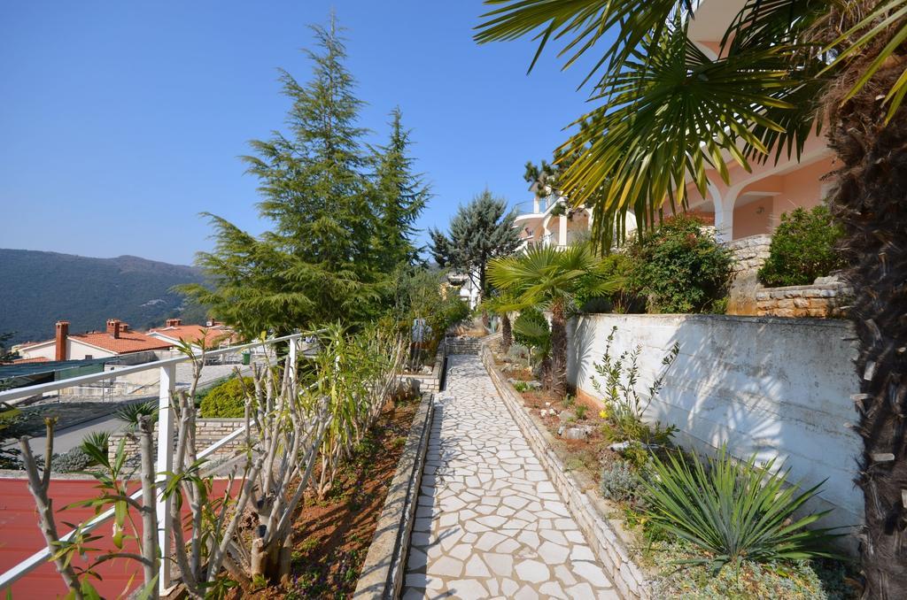 Apartments Slavica Rabac Eksteriør billede