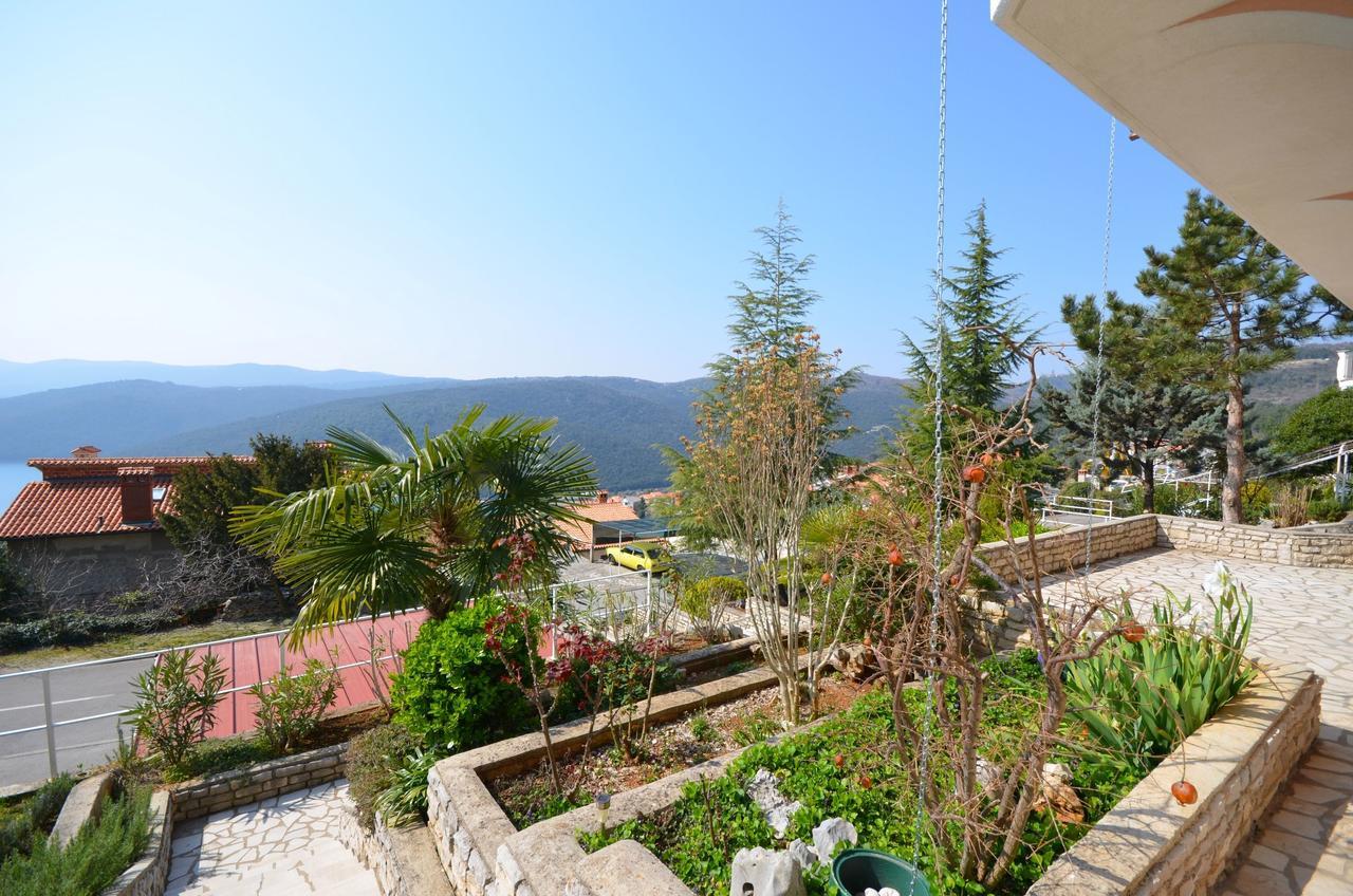 Apartments Slavica Rabac Eksteriør billede