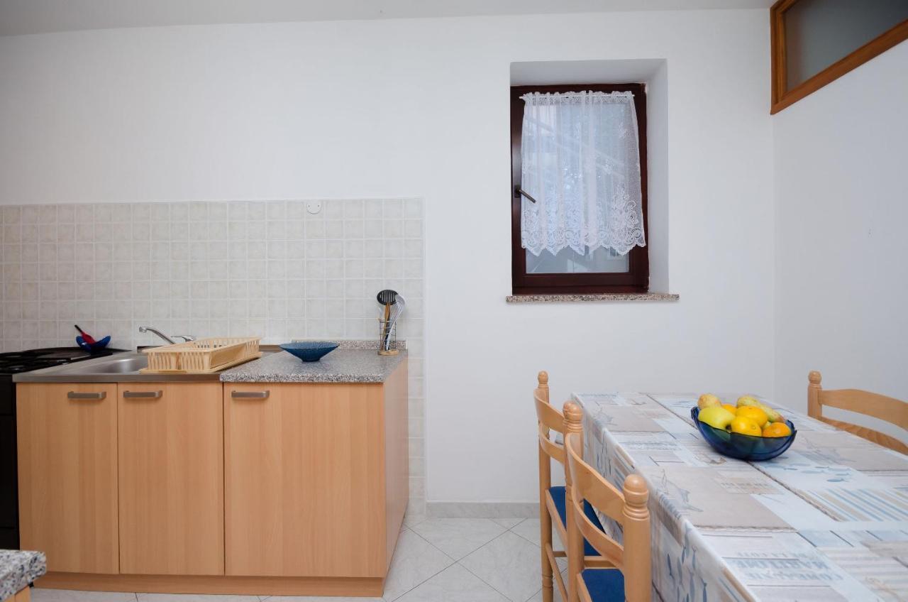 Apartments Slavica Rabac Eksteriør billede